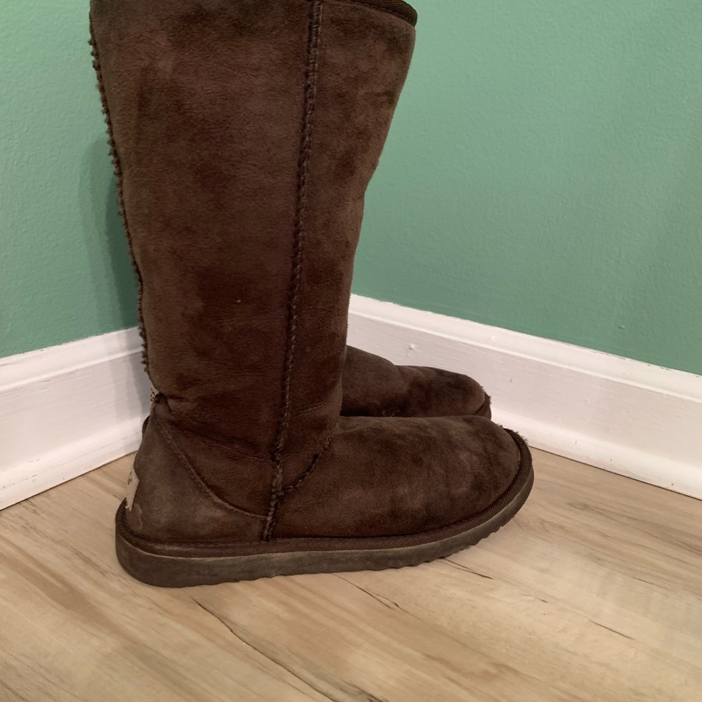 UGG Brand Classic Tall Chocolate Brown 7 - Picture 6 of 9